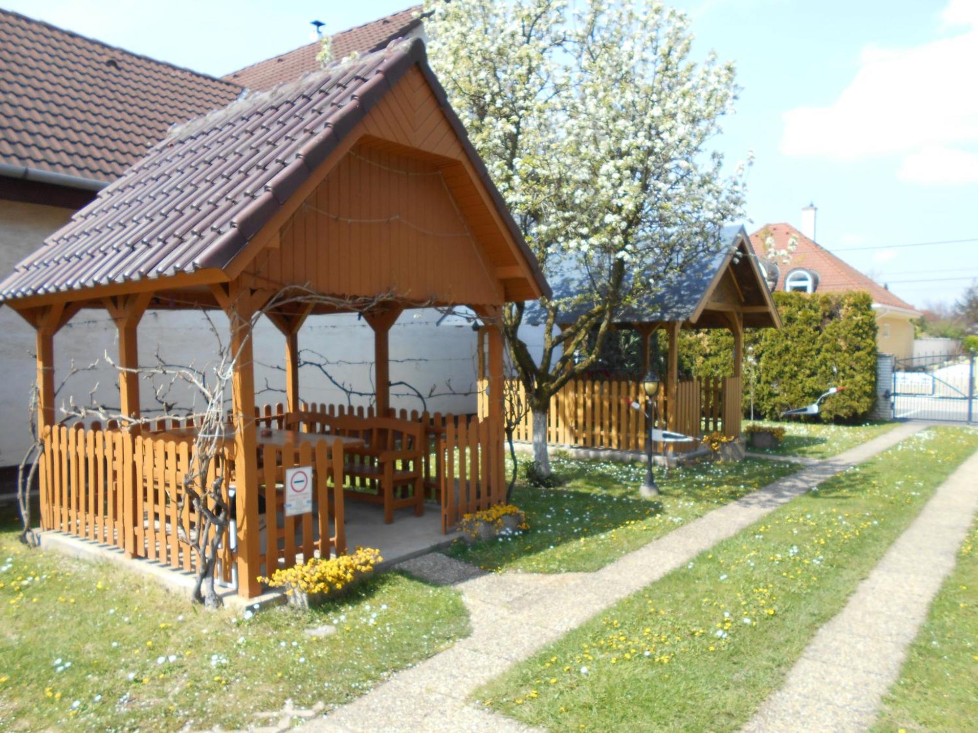 Arpad Panzio Bed & Breakfast Gyor Exterior photo