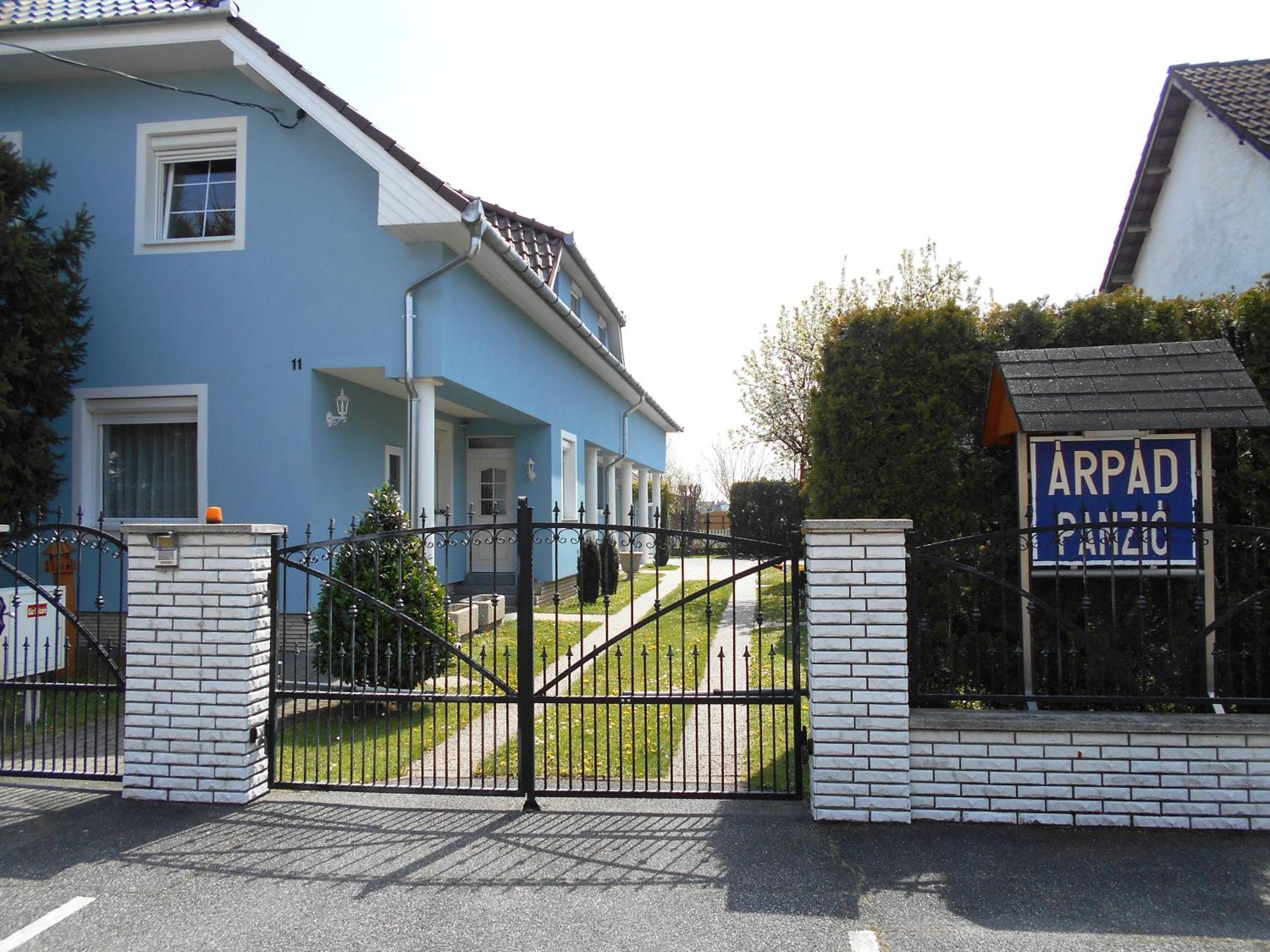 Arpad Panzio Bed & Breakfast Gyor Exterior photo